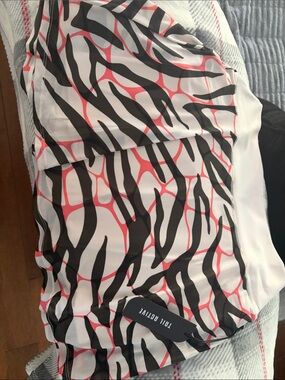 Tail Coral Black White A-Line Printed Skirt